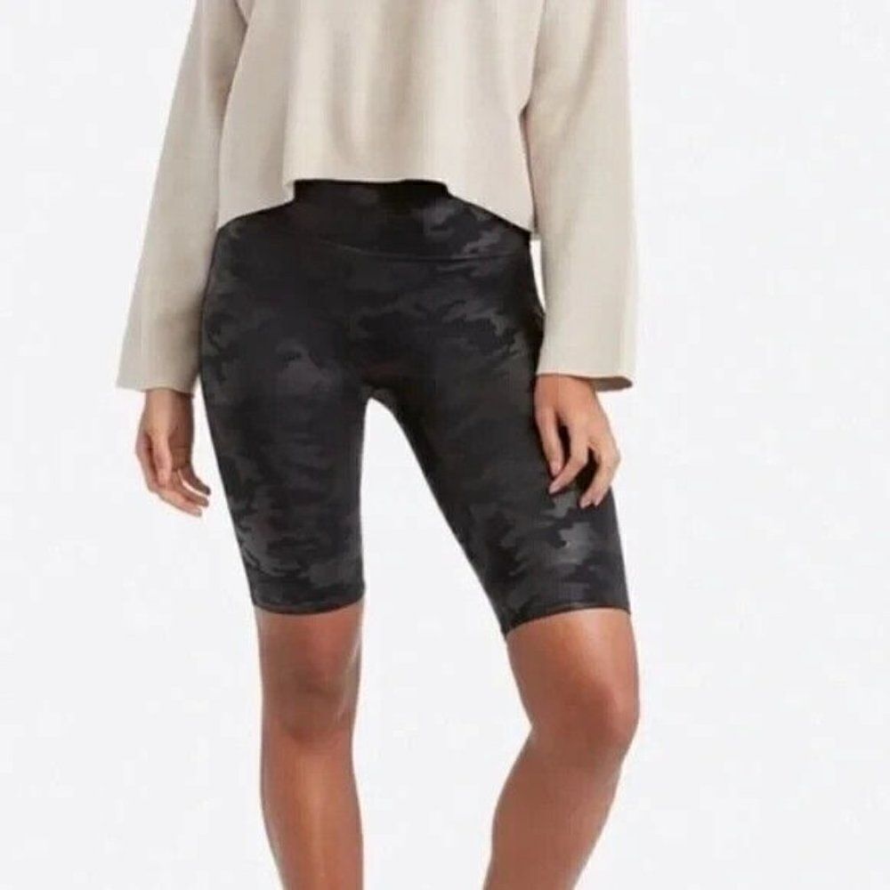 Spanx Faux Leather Bike Shorts Size Small‎ Black Gray Camo Compression 50173R